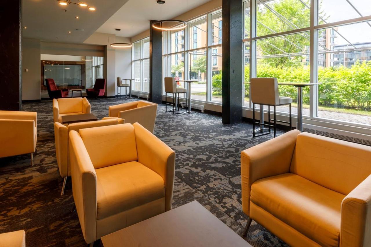 Four Points By Sheraton Levis Convention Centre Bagian luar foto