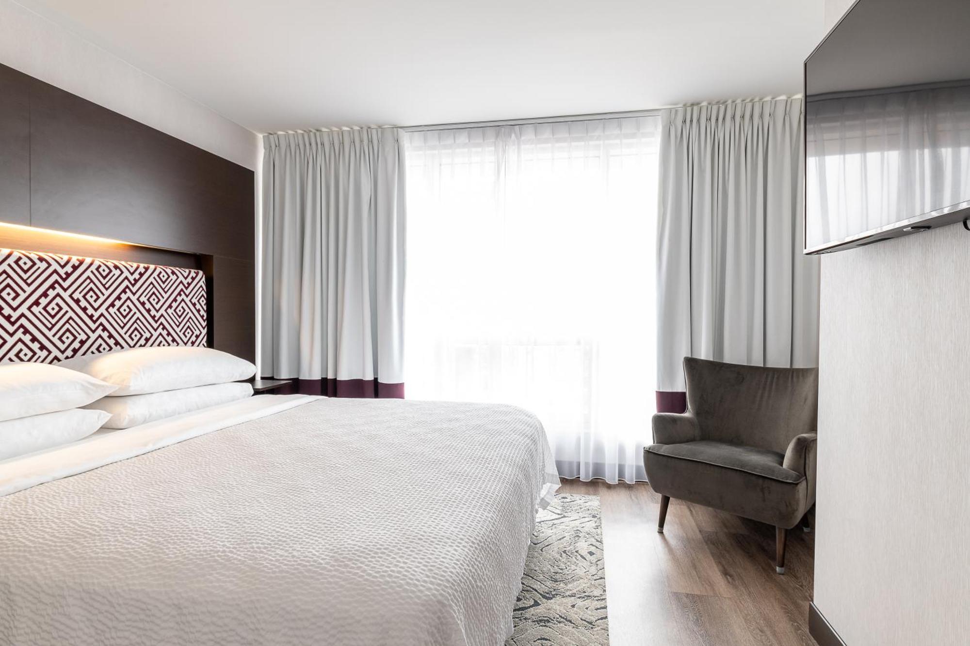 Four Points By Sheraton Levis Convention Centre Bagian luar foto