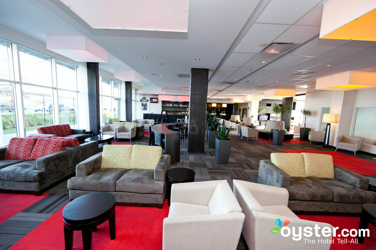 Four Points By Sheraton Levis Convention Centre Bagian luar foto
