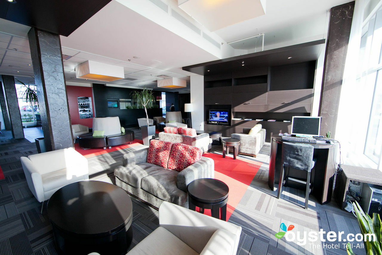 Four Points By Sheraton Levis Convention Centre Bagian luar foto