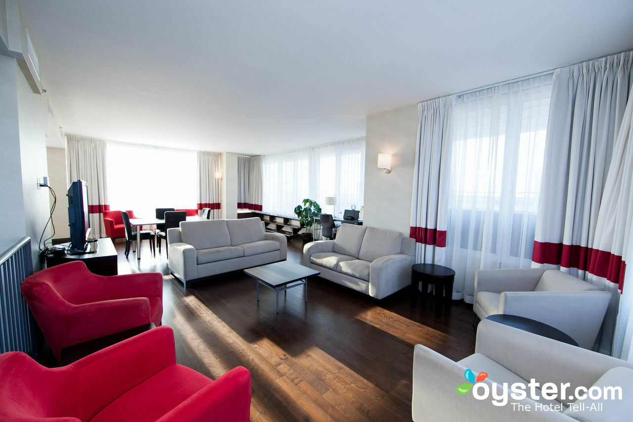 Four Points By Sheraton Levis Convention Centre Bagian luar foto